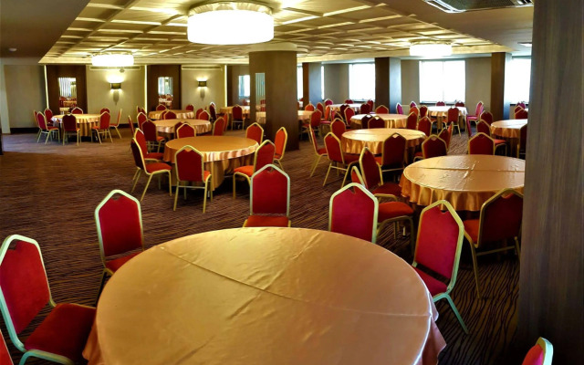 Grand Isias Hotel