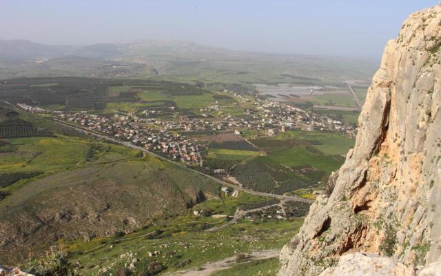 Arbel Guest House Shavit Family