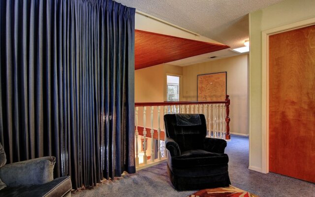 Blue Diamond Retreat