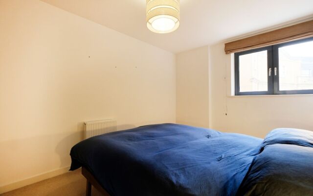 2 Bedroom Flat in Zone 1