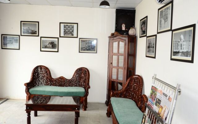 OYO 10963 Hotel Guman Auberge