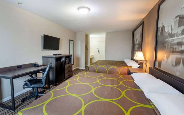 Super 8 by Wyndham Missouri Valley