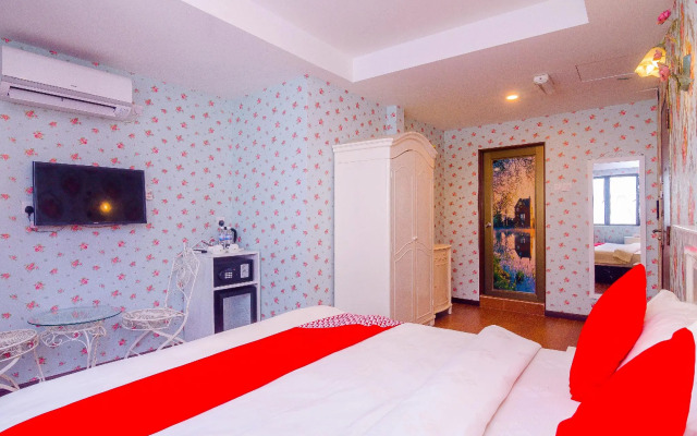 OYO 90134 K Garden Hotel