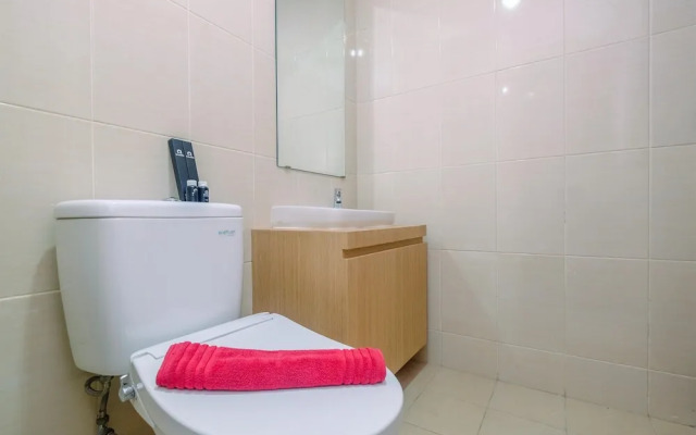 Comfort Studio The Oasis Apartment near Waterboom Cikarang