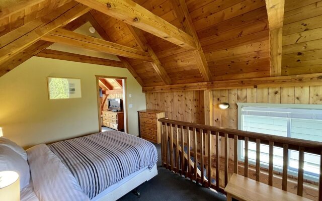 Best Coast Cabin