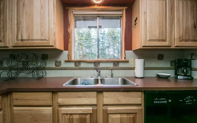 Ole' Berg's Den in Lake Wenatchee