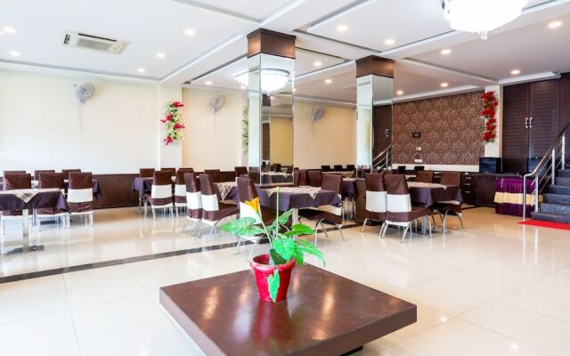 Townhouse 704 Hotel Divya Palace