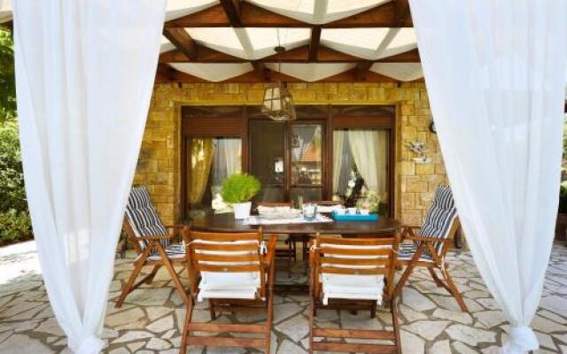 Beautiful Sani Villa