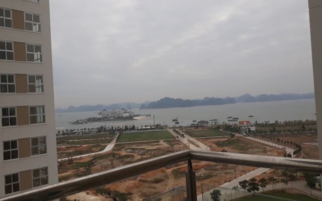 Halong Bay View