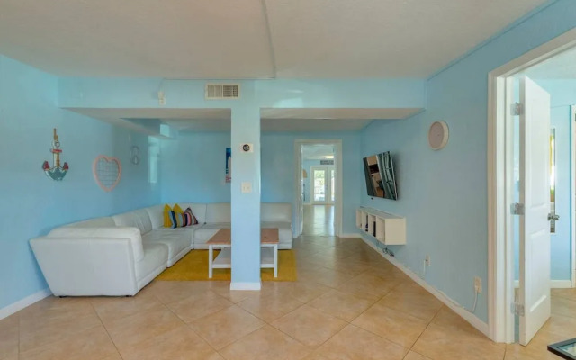 Tropical Paradise in Largo