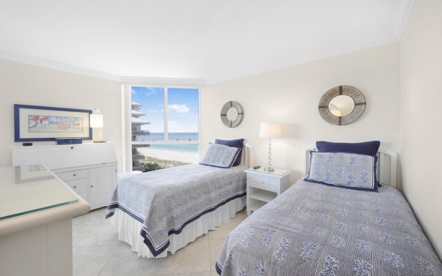 Cozy Beachfront Getaway With Pool and spa