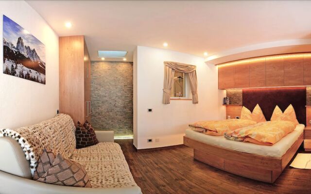 Apartment 4 Holiday - Apartment Mujnei