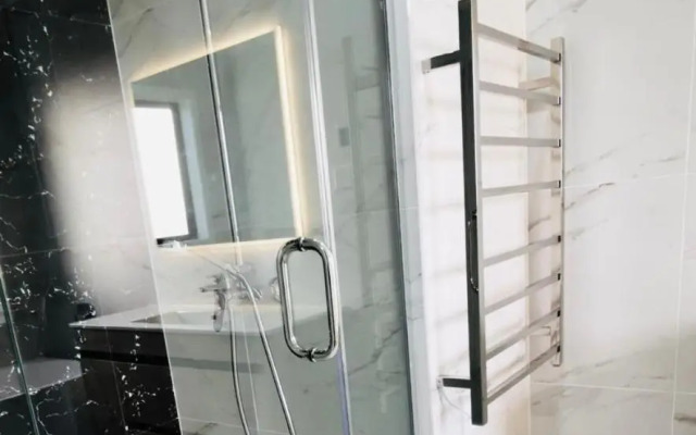 Flat Bush Private Ensuite