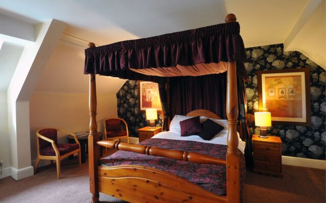 The Royal George Birdlip by Greene King Inns