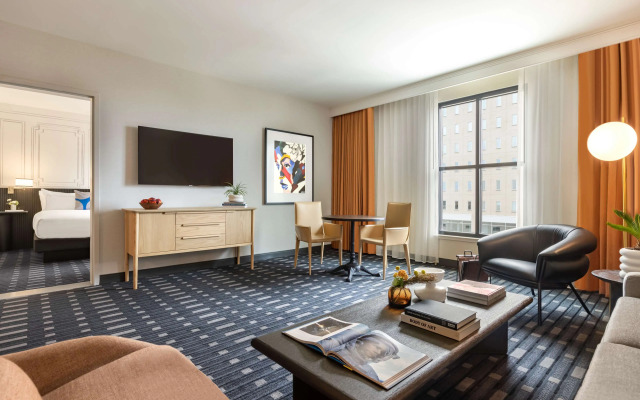 106 Jefferson Huntsville, Curio Collection by Hilton