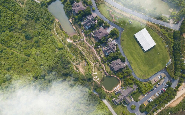 Anji Longwangxi Golf Resort Villa