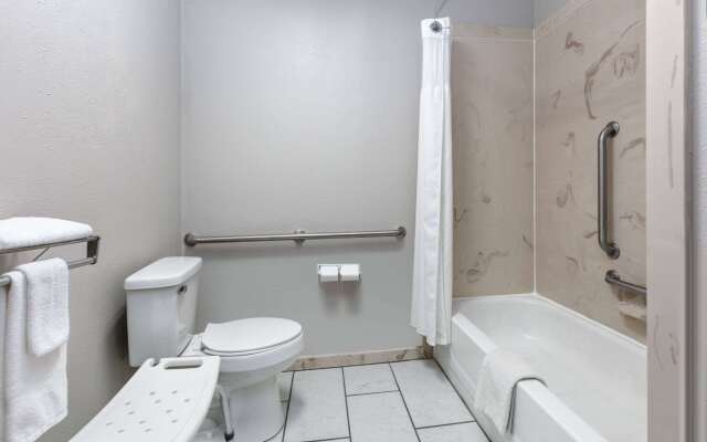 Days Inn by Wyndham Greenville MS
