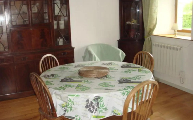 Captivating 2-Bed House with log burner in Kerien