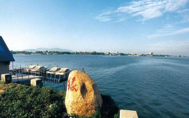 Wuxi Lakeview Park Resort