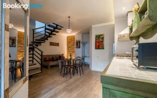 No12 Apartment