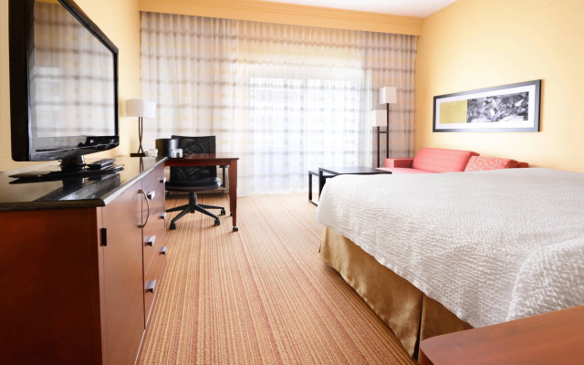 Courtyard by Marriott Dallas Plano in Legacy Park