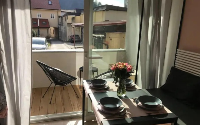 Sunny home with cute dragon in the center+parking