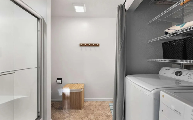 Treehouse LOZ Seclusion for 6!