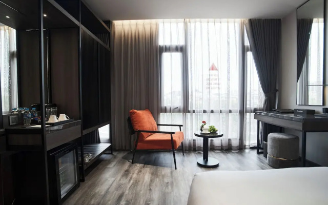 GrandView Hotel & Residence