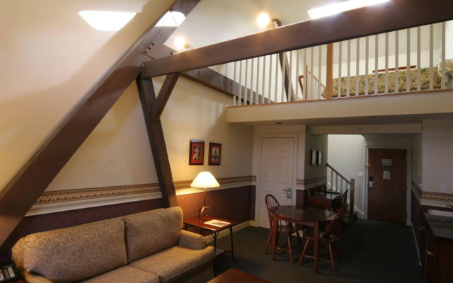 Longfellows Inn and Restaurant