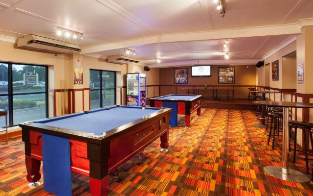 Nightcap at Balaclava Hotel