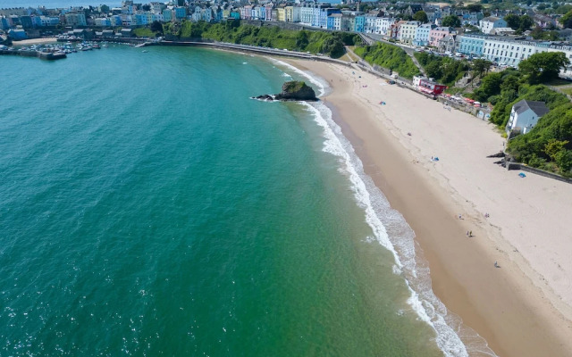 The Sand Castle - 2 Bedroom Apartment - Tenby