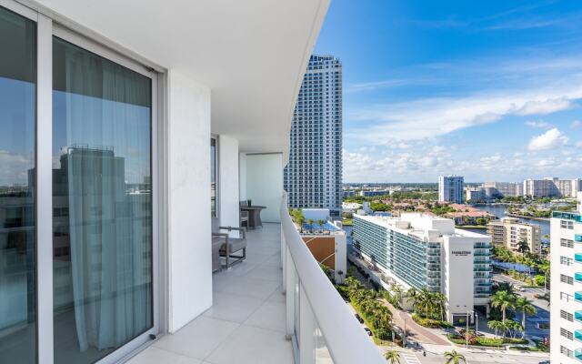 Beachfront Condos at HR by Cielo Stays