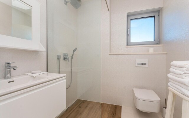 Stunning Apartment in Sukosan With Wifi and 2 Bedrooms