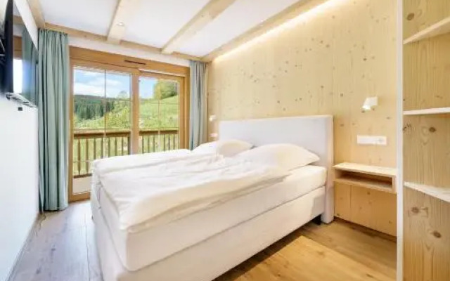 Schwarzenbach - Apartments & Rooftop Pool