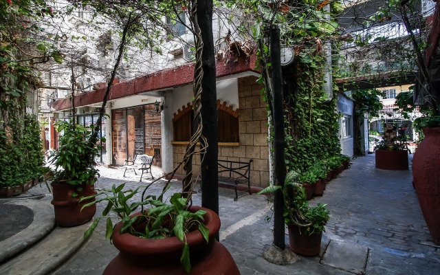 Hotel Xbalamque and Spa Cancun
