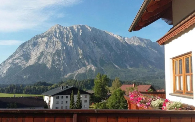 Ferienwohnung Hierzegger