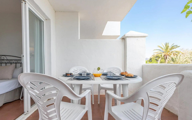 Holidays Royal Marine