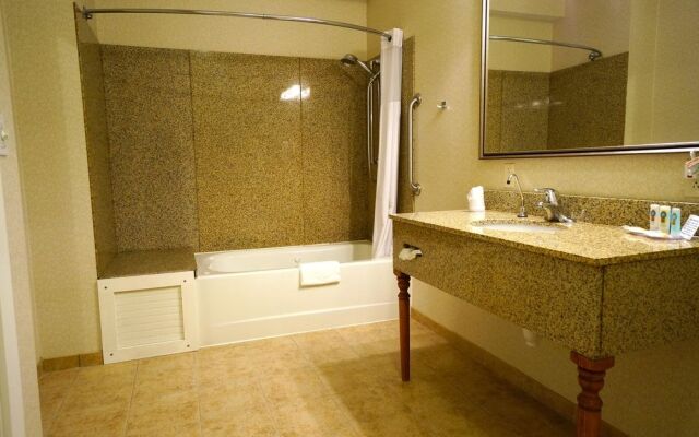 Maine Evergreen Hotel, Ascend Hotel Collection