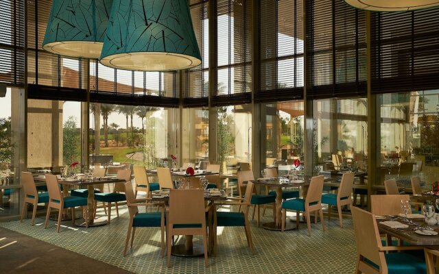El Ein Bay Movenpick Hotel