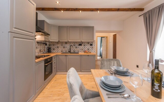 Awesome Home in Lisicic With 3 Bedrooms, Wifi and Sauna