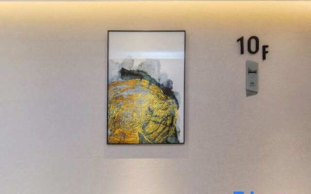 Borrman Hotel (Chongqing Ronghui Peninsula)