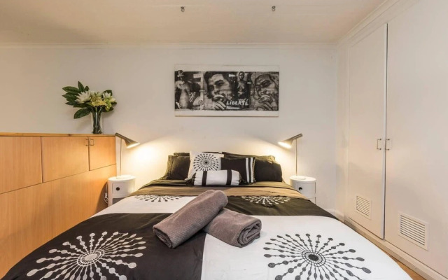 Adelaide 4 Bedroom House with Pool