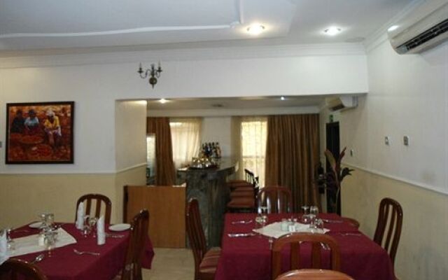 Bec Suites