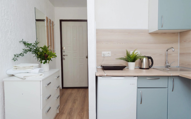 AHause на Малышева 104