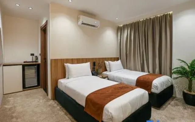 Royal Regency Hotel EG