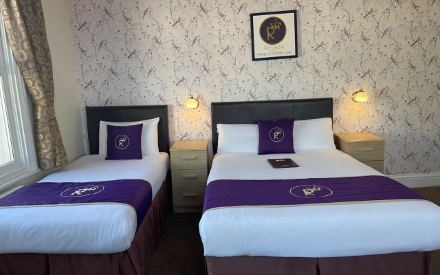 Revado Hotel