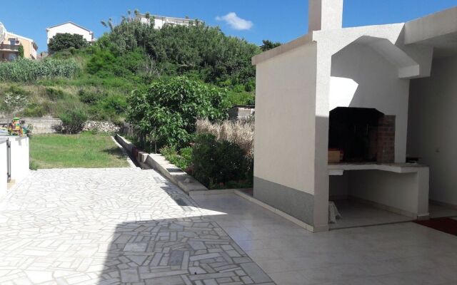 Apartments Metajna X