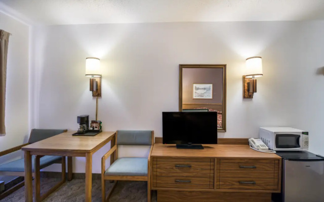 Rodeway Inn Gateway to Medora T-Roosevelt & Makoshika State Park