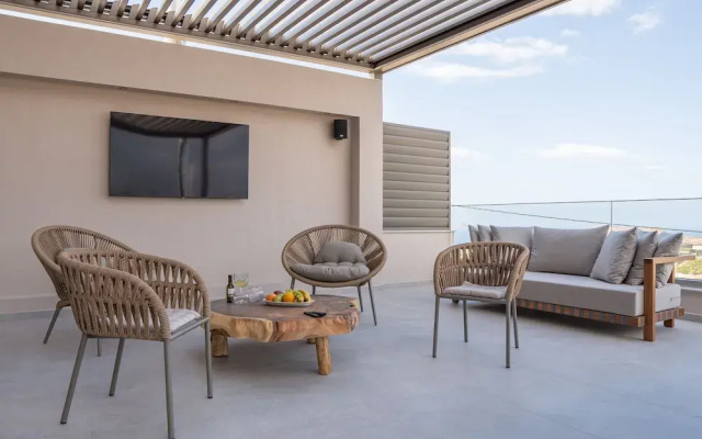 Avelia Luxury Villa With Private Pool