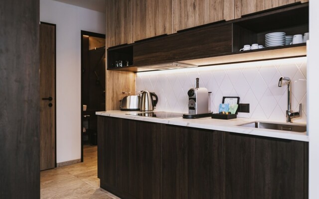 GLEMM by AvenidA Superior Hotel & Residences